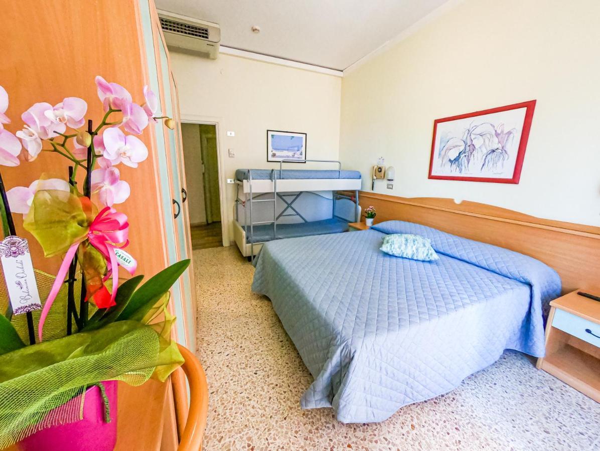 בלריה-איגאה מרינה Hotel Simplon חדר תמונה